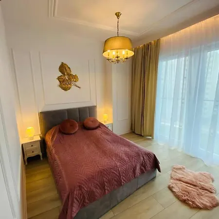 Apartment Gustowny Na Woli